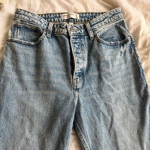 Abercrombie curve love dad jeans, light wash, size 6/28 regular length